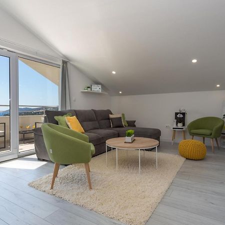 Golden View Penthouse Apartment ฮวาร์ ภายนอก รูปภาพ