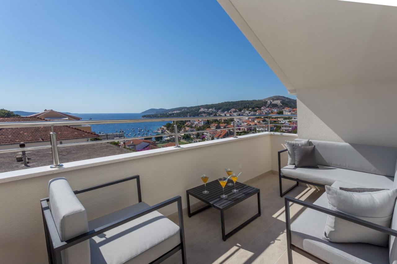 Golden View Penthouse Apartment ฮวาร์ ภายนอก รูปภาพ