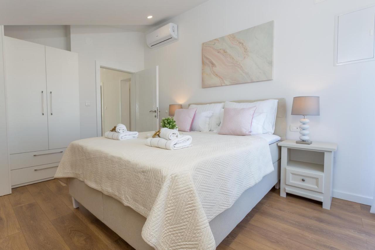 Golden View Penthouse Apartment ฮวาร์ ภายนอก รูปภาพ