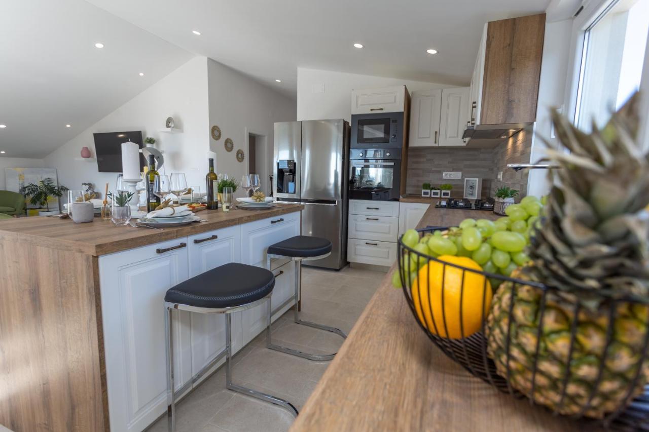 Golden View Penthouse Apartment ฮวาร์ ภายนอก รูปภาพ